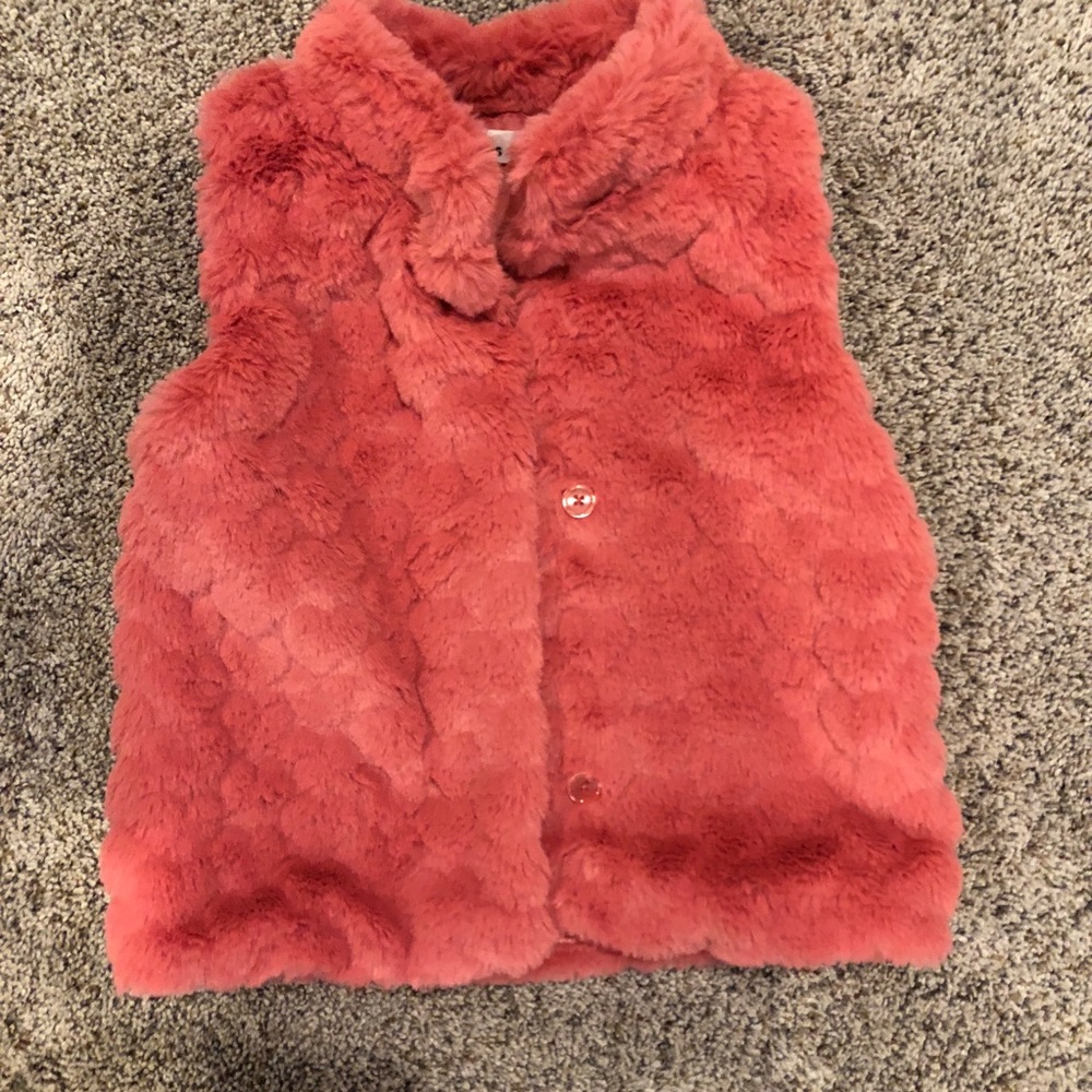 Child’s size 5 furry soft vest